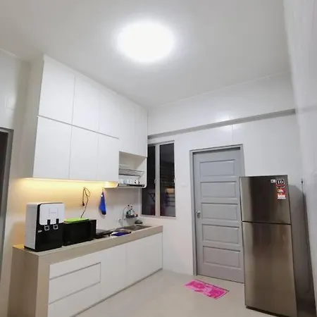 Ulike Homestay-3Room-4 King Size Bed-The Venus Sitiawan Exterior photo